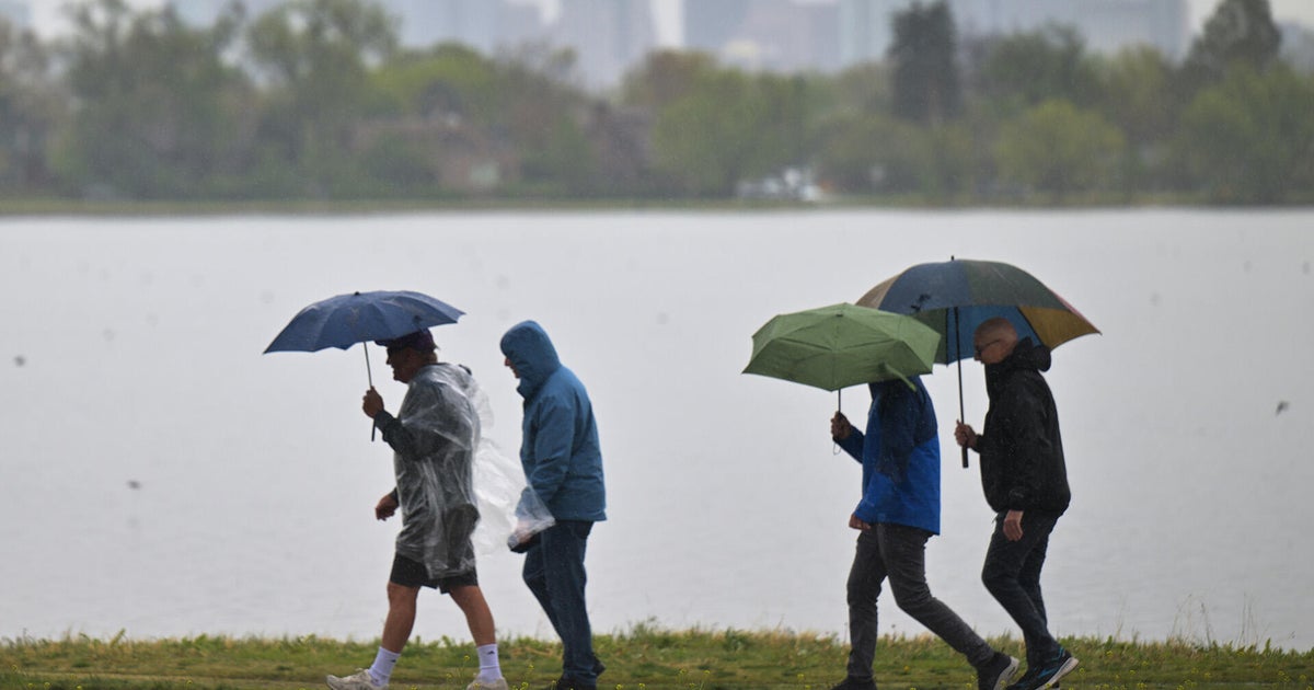 Spotty showers knock temperatures back into the low 70s 